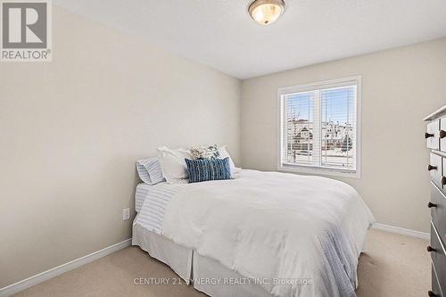 322 Selene Way, Ottawa, ON - Indoor Photo Showing Bedroom