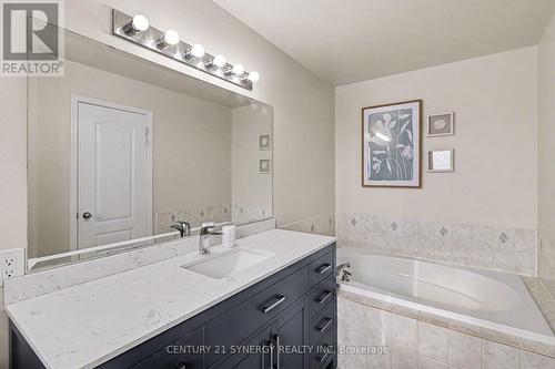 322 Selene Way, Ottawa, ON - Indoor Photo Showing Bathroom