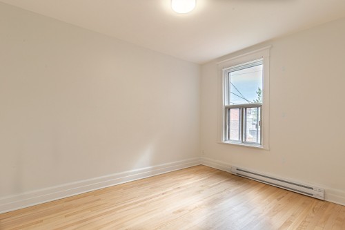 Master Bedroom - 5968 Rue D'Aragon, Montréal (Le Sud-Ouest), QC - Indoor Photo Showing Other Room