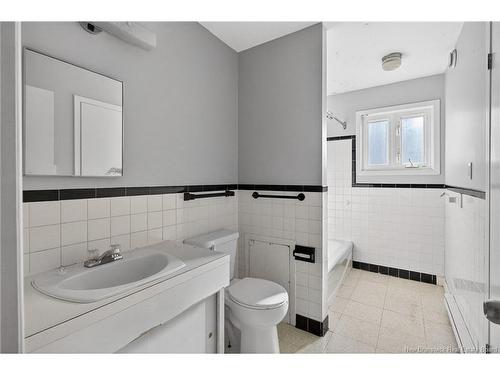 62-64 Maple St, Moncton, NB 