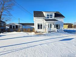 258 Parc  Beresford, NB E8K 2E8