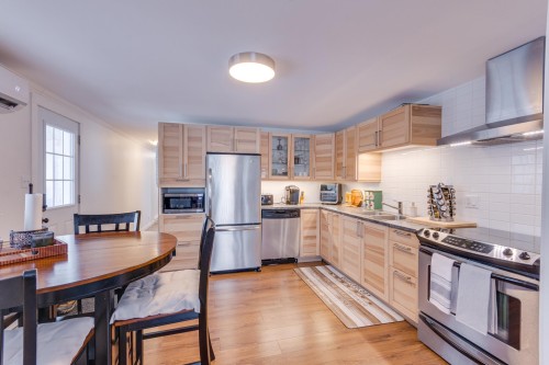 Vue d'ensemble - 27 7E Avenue O., Gatineau (Gatineau), QC - Indoor Photo Showing Kitchen With Upgraded Kitchen