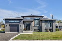 14 Rue des Spirées  L'Ange-Gardien, QC G0A 2K0