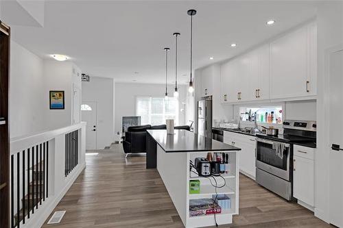 225 Rutland St, Winnipeg, MB 