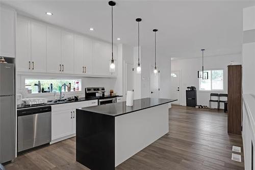 225 Rutland St, Winnipeg, MB 