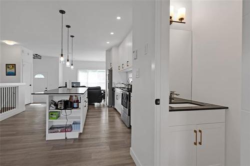 225 Rutland St, Winnipeg, MB 