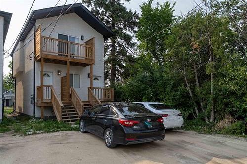 225 Rutland St, Winnipeg, MB 