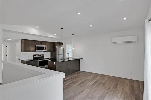 225 Rutland St, Winnipeg, MB 