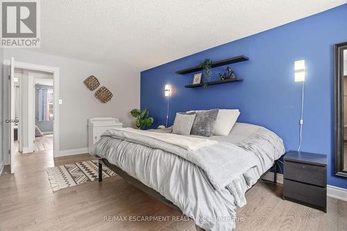 41 John Martin Crescent, Hamilton, ON - Indoor Photo Showing Bedroom