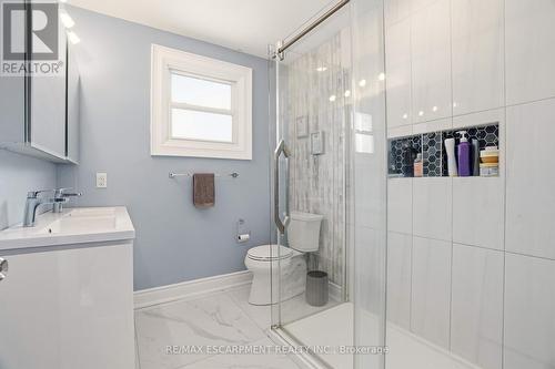41 John Martin Crescent, Hamilton, ON - Indoor Photo Showing Bathroom