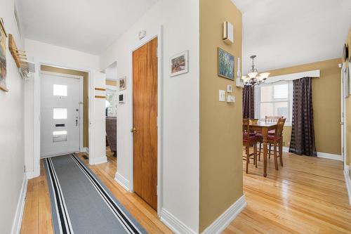 Hall d'entrée/Vestibule - 79 Av. Hartford, Pointe-Claire, QC - Indoor Photo Showing Other Room