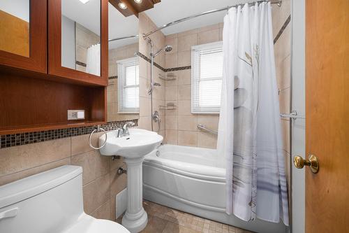 Salle de bains - 79 Av. Hartford, Pointe-Claire, QC - Indoor Photo Showing Bathroom