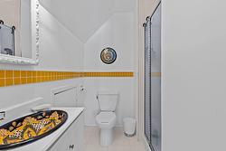 Ensuite bathroom - 