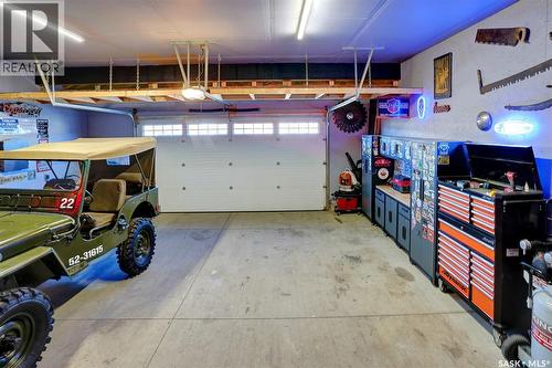 25 Hudson Drive, Pilot Butte, SK - Indoor Photo Showing Garage