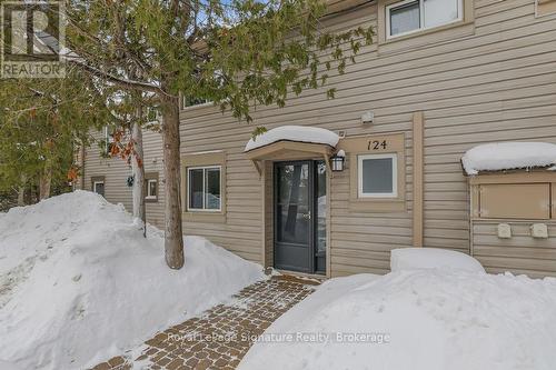 124 ESCARPMENT CRESCENT  Collingwood, ON L9Y 5B4
