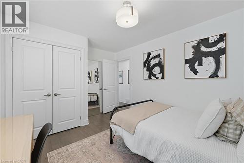 62 Berko Avenue, Hamilton, ON - Indoor Photo Showing Bedroom