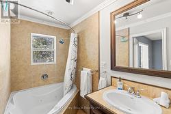 Master Bedroom 4 PC Ensuite - 