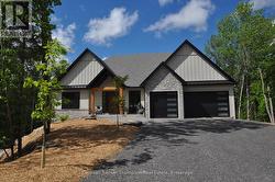 11 GLEN EAGLE COURT Huntsville (Chaffey), ON P1H 1B1