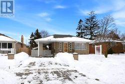 59 SENECA AVENUE  Oshawa (Samac), ON L1G 3V3