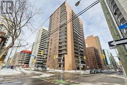 1604 - 475 LAURIER AVENUE W  Ottawa, ON K1R 7X1