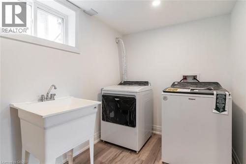 367 Hillside Avenue, Hamilton, ON - Indoor Photo Showing Laundry Room