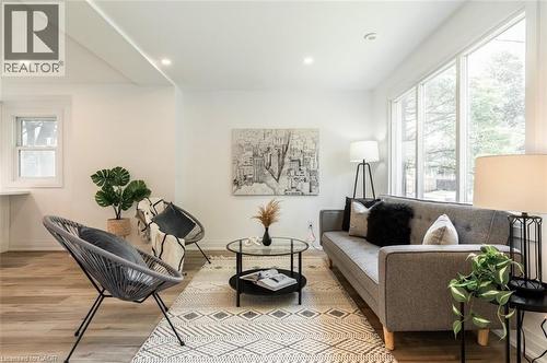 367 Hillside Avenue, Hamilton, ON - Indoor