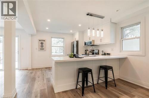 367 Hillside Avenue, Hamilton, ON - Indoor Photo Showing Kitchen With Upgraded Kitchen