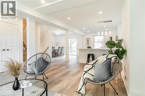 367 Hillside Avenue, Hamilton, ON - Indoor