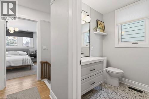 108 Rosslyn Avenue S, Hamilton, ON - Indoor Photo Showing Other Room