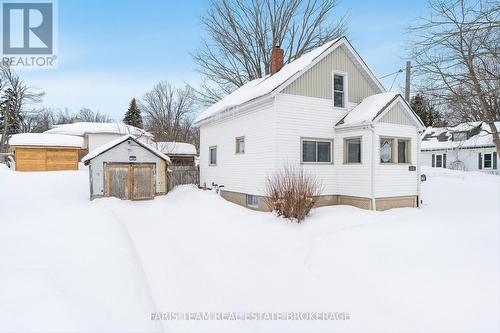 302 NOTTAWASAGA STREET  Orillia, ON L3V 3K6