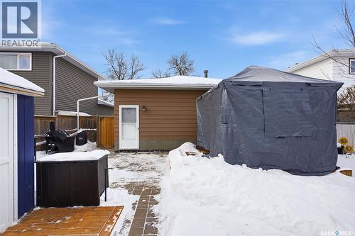 207 Paynter Crescent, Regina, SK - Outdoor With Exterior
