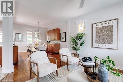 550 Hughson Street N, Hamilton, ON - Indoor Photo Showing Living Room