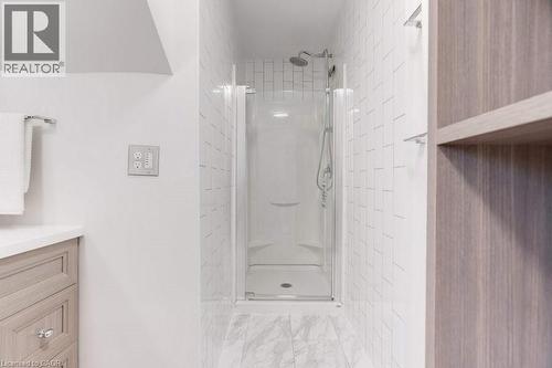 550 Hughson Street N, Hamilton, ON - Indoor Photo Showing Bathroom