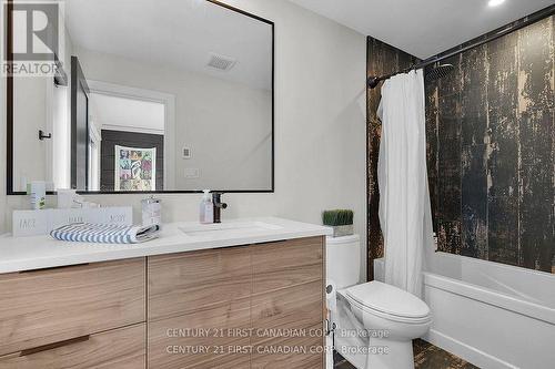 1741 Upper West Avenue, London South (South B), ON - Indoor Photo Showing Bathroom