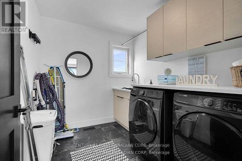 1741 Upper West Avenue, London South (South B), ON - Indoor Photo Showing Laundry Room