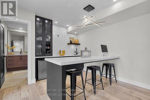 1741 Upper West Avenue, London South (South B), ON - Indoor