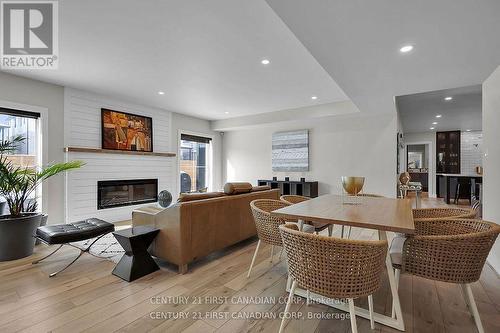 1741 Upper West Avenue, London South (South B), ON - Indoor With Fireplace