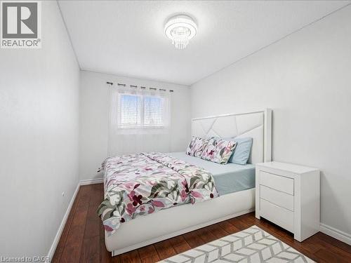 82 Ralgreen Crescent, Kitchener, ON 