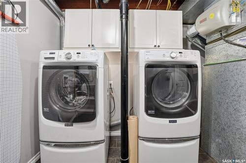 39 Peart Crescent, Regina, SK - Indoor Photo Showing Laundry Room