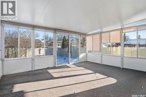 39 Peart Crescent, Regina, SK - Outdoor