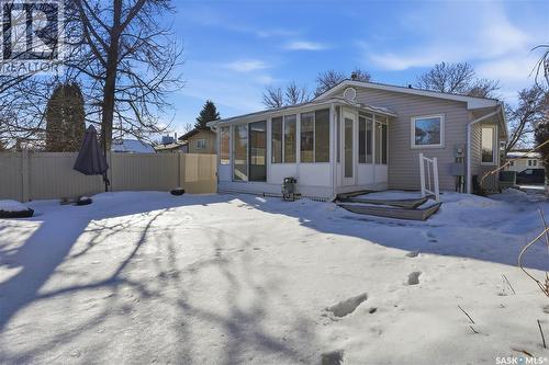 39 Peart Crescent, Regina, SK - Outdoor