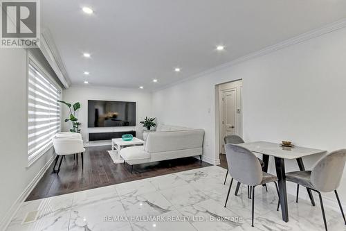 13 Patrick Drive, Aurora, ON - Indoor Photo Showing Other Room