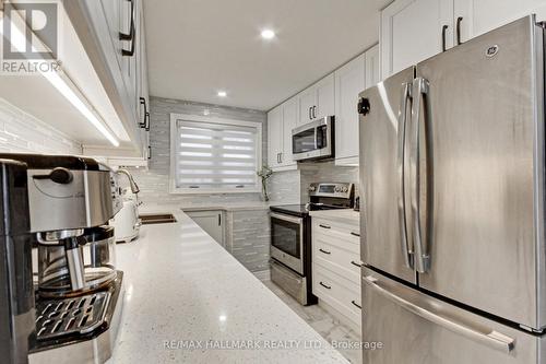 13 Patrick Drive, Aurora, ON - Indoor Photo Showing Kitchen With Stainless Steel Kitchen