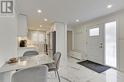 13 Patrick Drive, Aurora, ON - Indoor