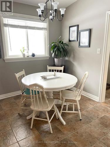 4113 Aberdeen Road, Lincoln, ON - Indoor Photo Showing Dining Room