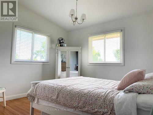 4113 Aberdeen Road, Lincoln, ON - Indoor Photo Showing Bedroom