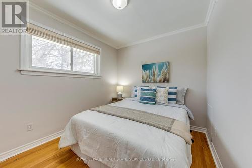 186 Fernwood Crescent, Hamilton, ON - Indoor Photo Showing Bedroom