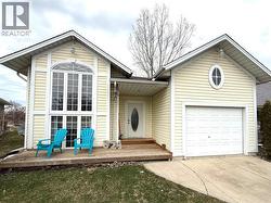 324 JACS COURT Petrolia, ON N0N 1R0