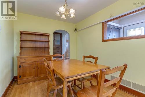 24 Penhorn Drive, Dartmouth, NS - Indoor Photo Showing Dining Room