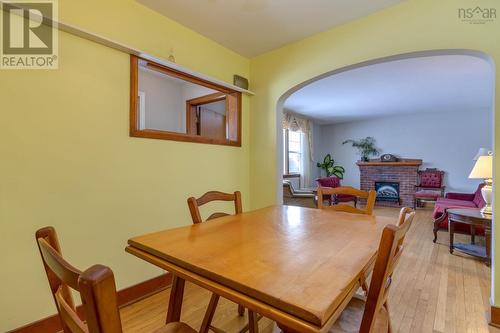 24 Penhorn Drive, Dartmouth, NS - Indoor Photo Showing Dining Room